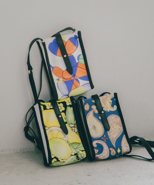 SWASH LONDON（スウォッシュロンドン）の「コットンプリント ショルダーバッグ（ショルダーバッグ・レディース・ターコイズブルー/レモンイエロー/ブルー系その他/マスタード・FREE）」の3枚目の写真