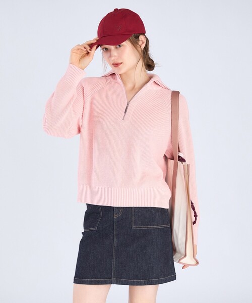 To b. by agnes b.(トゥービーバイアニエスベー)の「【Outlet】ハーフジップ ニット プルオーバー(ニット/セーター・レディース・ピンク・FREE)」の3枚目の写真