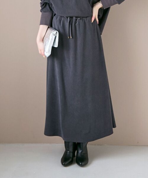 le.coeur blanc（ルクールブラン）の「カットコーデュロイ2WAYプル×スカートセット（ワンピース・レディース・ブラウン/チャコールグレー・38）」の4枚目の写真