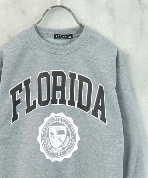 SHISKY（シスキー）の「裏起毛　オーバーサイズ　プリントスウェット（スウェット・キッズ・グレー系その他/グレイッシュベージュ/チャコールグレー/杢グレー/ヘザーチャコール/ベージュ系その他3/ダークグリーン/ベージュ系その他/ベージュ系その他2/キャメル/グレー系その他2/グレー系その他3/グレー系その他4/ベージュ/オートミール/グリーン系その他/ネイビー・130/140/150/160）」の5枚目の写真