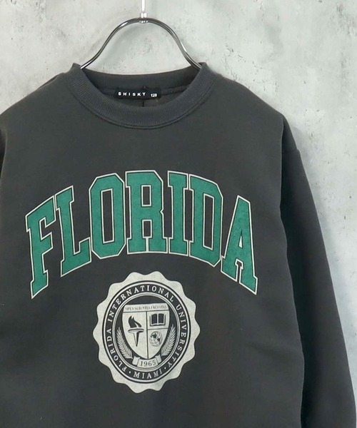 SHISKY（シスキー）の「裏起毛　オーバーサイズ　プリントスウェット（スウェット・キッズ・グレー系その他/グレイッシュベージュ/チャコールグレー/杢グレー/ヘザーチャコール/ベージュ系その他3/ダークグリーン/ベージュ系その他/ベージュ系その他2/キャメル/グレー系その他2/グレー系その他3/グレー系その他4/ベージュ/オートミール/グリーン系その他/ネイビー・130/140/150/160）」の6枚目の写真