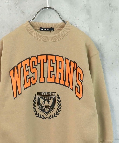 SHISKY（シスキー）の「裏起毛　オーバーサイズ　プリントスウェット（スウェット・キッズ・グレー系その他/グレイッシュベージュ/チャコールグレー/杢グレー/ヘザーチャコール/ベージュ系その他3/ダークグリーン/ベージュ系その他/ベージュ系その他2/キャメル/グレー系その他2/グレー系その他3/グレー系その他4/ベージュ/オートミール/グリーン系その他/ネイビー・130/140/150/160）」の12枚目の写真