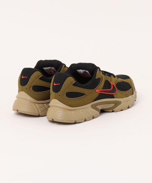 NIKE（ナイキ）の「《NIKE》V5 RNR（スニーカー・メンズ・ブラック系その他/ブラック×ベージュ/ブラック系その他2/グレー・26.5cm/27.5cm/26.0cm/27.0cm/28.0cm/25.5cm）」の5枚目の写真