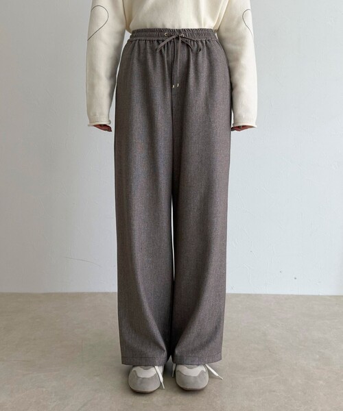 fredy emue（フレディエミュ）の「【4サイズ展開】ソフトシャークスキン/チェックイージーパンツ（その他パンツ・レディース・ベージュ/グレー系その他/ブラック/チャコールグレー・34/36/38/39）」の18枚目の写真