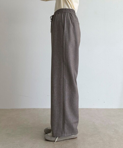 fredy emue（フレディエミュ）の「【4サイズ展開】ソフトシャークスキン/チェックイージーパンツ（その他パンツ・レディース・ベージュ/グレー系その他/ブラック/チャコールグレー・34/36/38/39）」の19枚目の写真