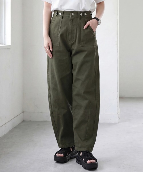 SELECT LEVERY(セレクトリベリー)の「ウエストボタンベイカーパンツ(その他パンツ・レディース・ホワイト/ベージュ/カーキ/ブラック・SMALL/MEDIUM/LARGE/X-LARGE)」の4枚目の写真
