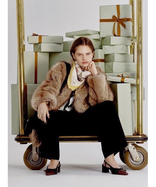 Mila Owen（ミラオーウェン）の「大判フラワー柄スカーフ（バンダナ/スカーフ・レディース・グリーン/ピンク/イエロー・F）」の5枚目の写真