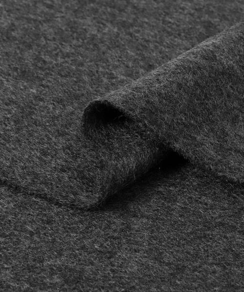 URBAN RESEARCH（アーバンリサーチ）の「ソリッドカシミヤマフラー（マフラー・メンズ・チャコールグレー/ブラック/オレンジ/レッド・FREE）」の6枚目の写真