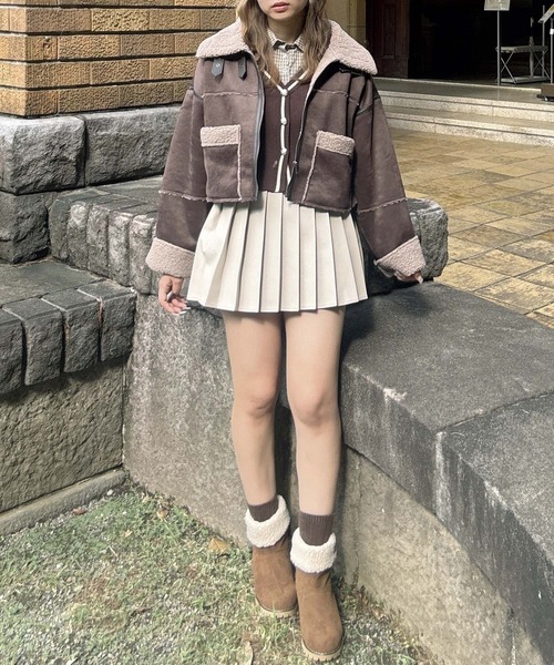 AS KNOW AS plus（アズノゥアズプラス）の「♪フェイクムートン ショート丈ジャケット（その他アウター・レディース・ブラウン/チャコールグレー/アイボリー・FREE）」の22枚目の写真