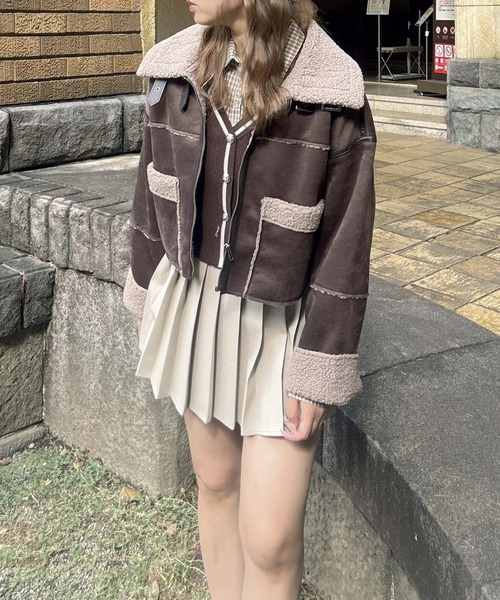 AS KNOW AS plus（アズノゥアズプラス）の「♪フェイクムートン ショート丈ジャケット（その他アウター・レディース・ブラウン/チャコールグレー/アイボリー・FREE）」の16枚目の写真