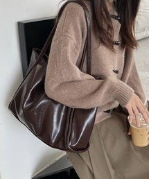 フェイクレザーショルダートートバッグ