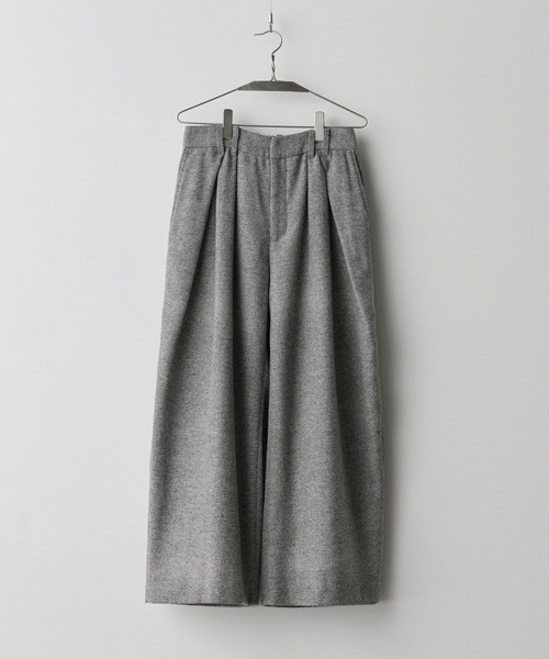 WYM LIDNM(ウィム バイ リドム)の「CROSS TUCK ARCH TWEED BAGGY SLACKS(スラックス・メンズ・チャコール/ライトグレー/グレー系・S/M/L)」の11枚目の写真