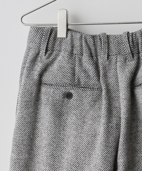 WYM LIDNM(ウィム バイ リドム)の「CROSS TUCK ARCH TWEED BAGGY SLACKS(スラックス・メンズ・チャコール/ライトグレー/グレー系・S/M/L)」の17枚目の写真