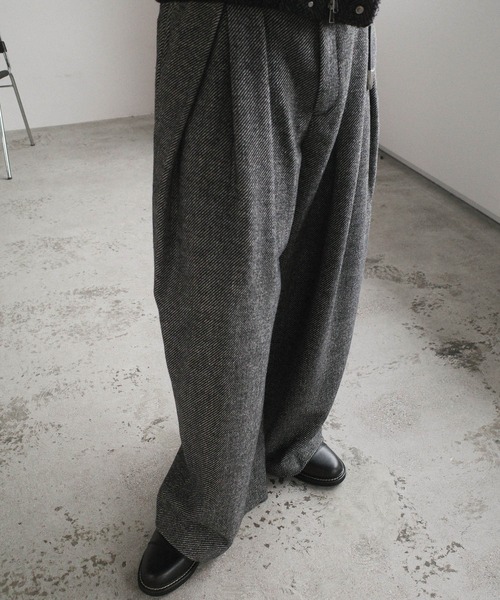 WYM LIDNM（ウィム バイ リドム）の「CROSS TUCK ARCH TWEED BAGGY