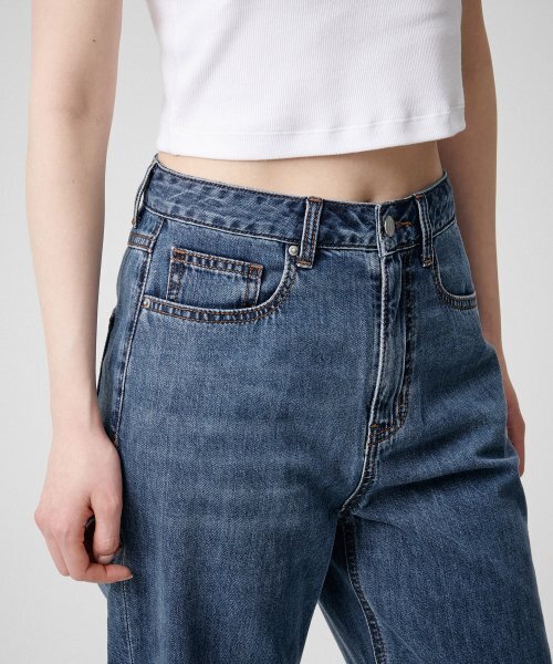 MUSINSA STANDARD WOMAN（ムシンサスタンダードウーマン）の「ウィメンズライトウェイトルーズストレートデニムパンツ[ミディアムインディゴ]（デニムパンツ・レディース・その他・30/24/25/26/27/28/29）」の4枚目の写真