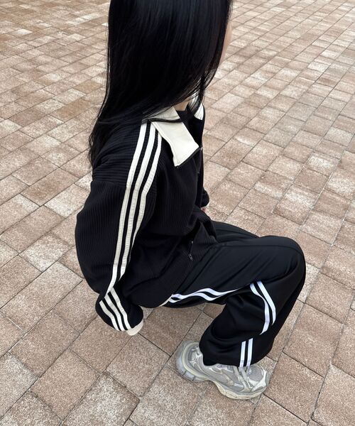 UNDEROFF（アンダーオフ）の「ワイドピンタックダブルライントラックパンツブラック（スウェットパンツ・レディース・ブラック・SMALL/MEDIUM/LARGE）」の9枚目の写真