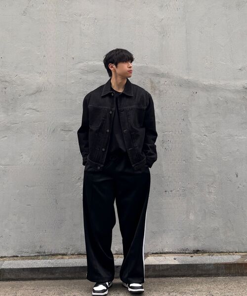 UNDEROFF（アンダーオフ）の「ワイドピンタックダブルライントラックパンツブラック（スウェットパンツ・レディース・ブラック・SMALL/MEDIUM/LARGE）」の3枚目の写真