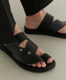 TRIP LE SENS（トリップ ル センス）の「ユニセックスラウンドトレザーストラップサンダル_BLACK（サンダル）」