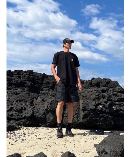 GRAVER（グレーバー）の「[UNISEX]スモールドローイングスマイルバンファルティ_ブラック（Tシャツ/カットソー・レディース・ブラック・LARGE/MEDIUM/SMALL/X-LARGE）」の21枚目の写真