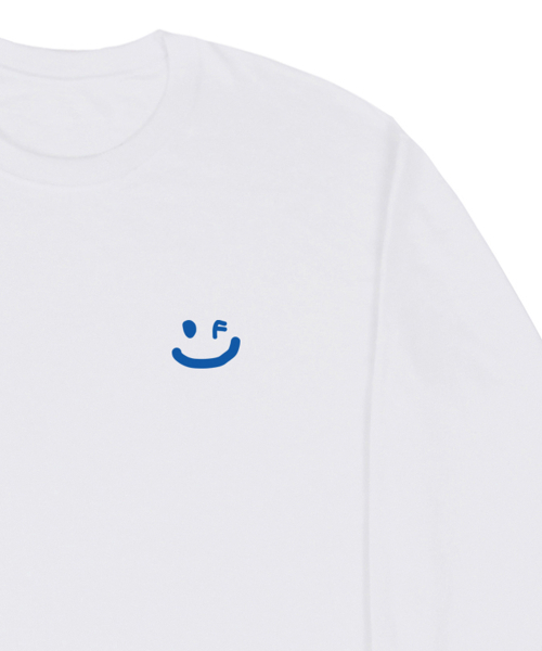 GRAVER（グレーバー）の「[UNISEX]スモールドローイングスマイルロングスリーブTシャツ_ホワイト（Tシャツ/カットソー・レディース・ホワイト・MEDIUM/LARGE）」の3枚目の写真
