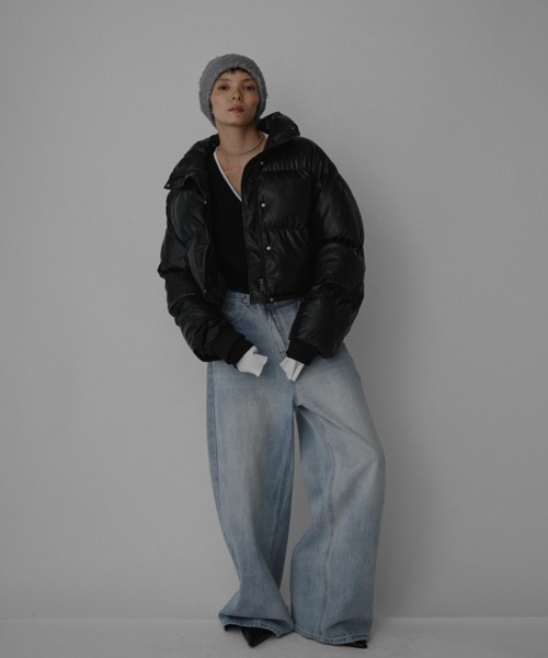 VION(ヴィオン)の「フェイクレザーショートダウン / Faux Leather Short Down(ダウンジャケット/コート・レディース・ブラック/ブラウン・FREE)」の5枚目の写真