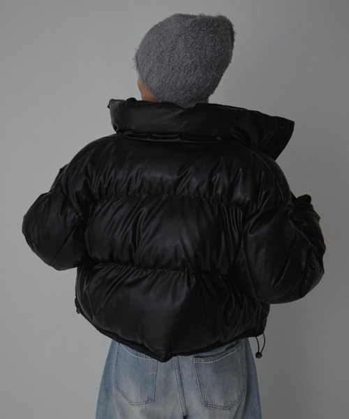 VION(ヴィオン)の「フェイクレザーショートダウン / Faux Leather Short Down(ダウンジャケット/コート・レディース・ブラック/ブラウン・FREE)」の10枚目の写真