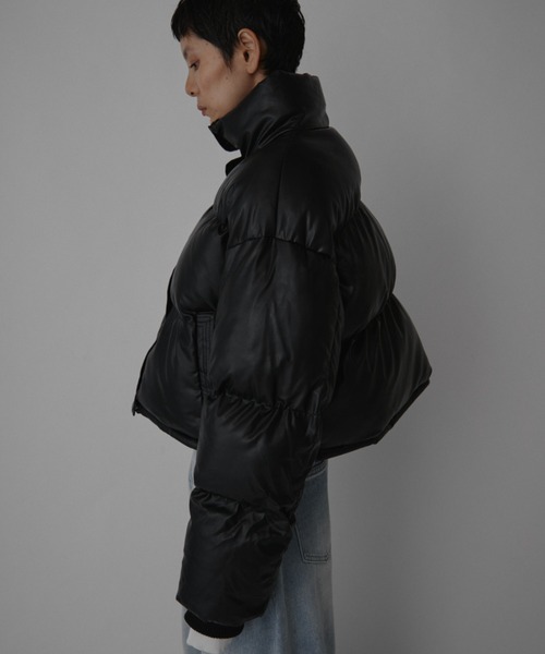 VION(ヴィオン)の「フェイクレザーショートダウン / Faux Leather Short Down(ダウンジャケット/コート・レディース・ブラック/ブラウン・FREE)」の22枚目の写真