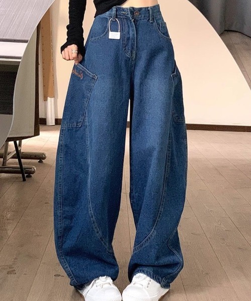SallyLunn(サリーラン)の「カーブライクデニムパンツ(デニムパンツ・レディース・ブルー・LARGE/MEDIUM/SMALL)」の1枚目の写真
