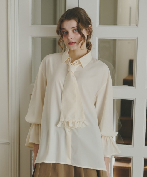 idem（イデム）の「volume sleeve frill tie blouse / タイ付きブラウス（シャツ/ブラウス・レディース・ライトブルー/アイボリー・FREE）」の7枚目の写真