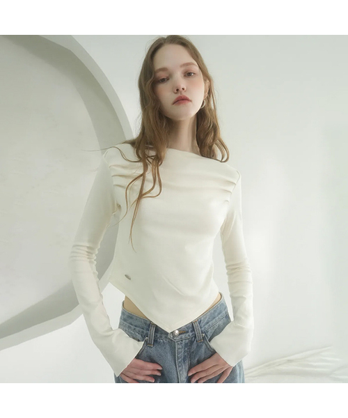 Vivacious(ビバシャス)の「V-cut Minimal Long Sleeve - 4COL(Tシャツ/カットソー・レディース・アイボリー/チャコール/ブラック/ベージュ・SMALL/MEDIUM/LARGE)」の1枚目の写真