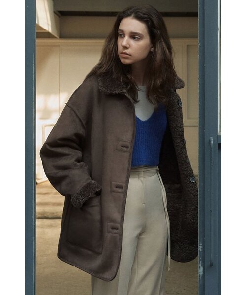 ANDNEEDS(アンドニーズ)の「Reversible shearling jacket (brown)(ムートンコート・レディース・その他・MEDIUM/SMALL)」の1枚目の写真