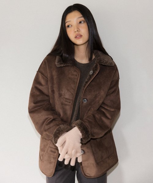 ANDNEEDS(アンドニーズ)の「Reversible shearling jacket (brown)(ムートンコート・レディース・その他・MEDIUM/SMALL)」の3枚目の写真