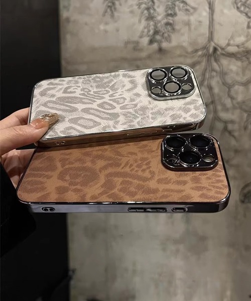WESTBOY（ウエストボーイ）の「レオパード ヒョウ柄  iPhoneカバー アイフォンケース スマホケース WO25W8AC04（スマホケース/カバー・メンズ・ブラウン/ブラック/グレー・iPhone 16 Pro/iPhone 17/iPhone 17 Pro/iPhone 15/iPhone 16）」の4枚目の写真