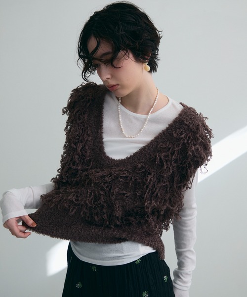 Trish（トリッシュ）の「ループ編みUネックニットベスト（ベスト・レディース・ベージュ/ブラウン・MEDIUM）」の10枚目の写真