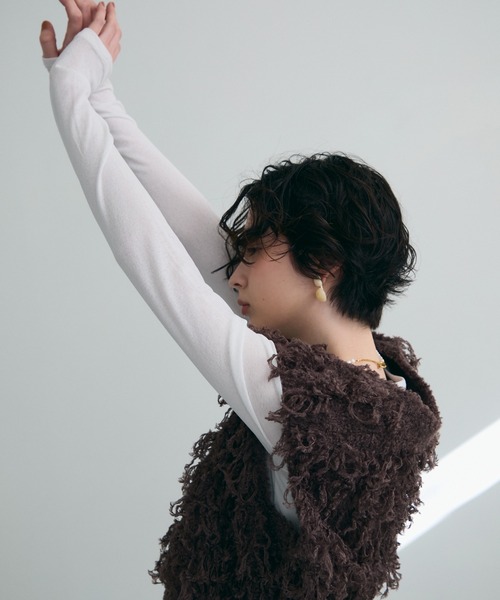 Trish（トリッシュ）の「ループ編みUネックニットベスト（ベスト・レディース・ベージュ/ブラウン・MEDIUM）」の5枚目の写真