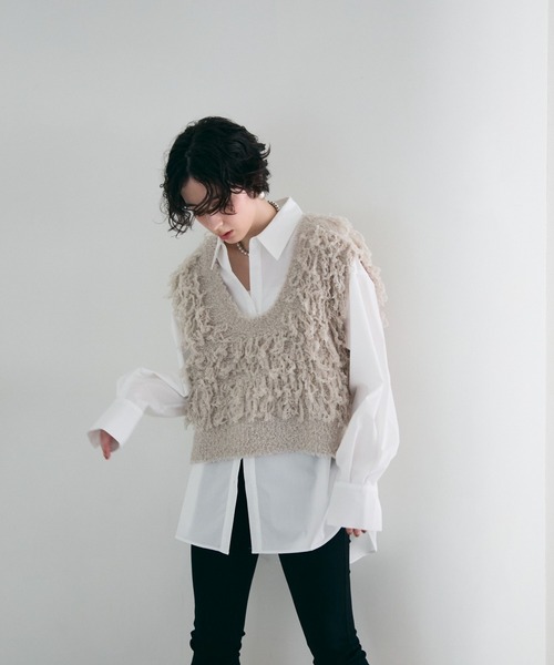 Trish（トリッシュ）の「ループ編みUネックニットベスト（ベスト・レディース・ベージュ/ブラウン・MEDIUM）」の4枚目の写真