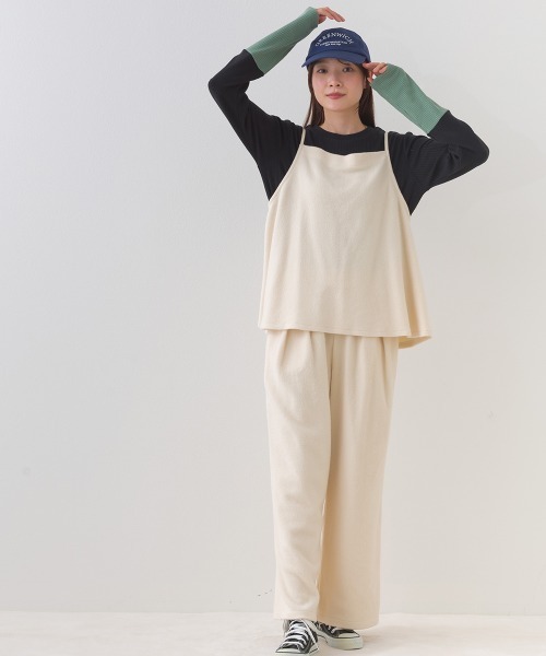 OMNES(オムネス)の「テレコリブ袖バイカラー長袖トップス(Tシャツ/カットソー・レディース・ブラック/アイボリー・FREE)」の7枚目の写真