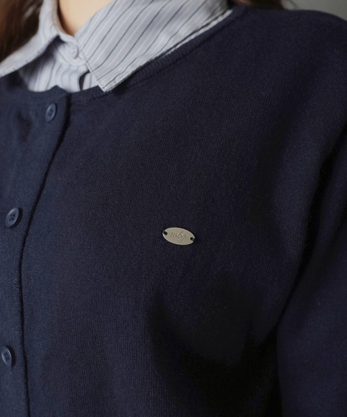 SPINNS（スピンズ）の「一枚で完成♪きちんと感漂うシャツレイヤード風ニットカーデ（ニット/セーター・レディース・アイボリー/ネイビー/チャコール・ONESIZE）」の17枚目の写真