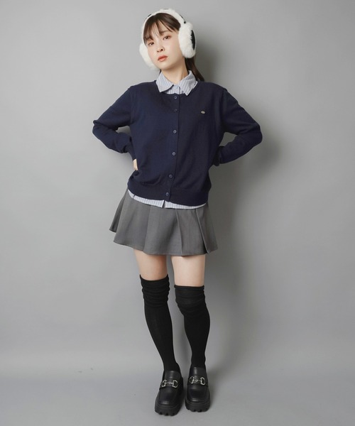 SPINNS（スピンズ）の「一枚で完成♪きちんと感漂うシャツレイヤード風ニットカーデ（ニット/セーター・レディース・アイボリー/ネイビー/チャコール・ONESIZE）」の14枚目の写真