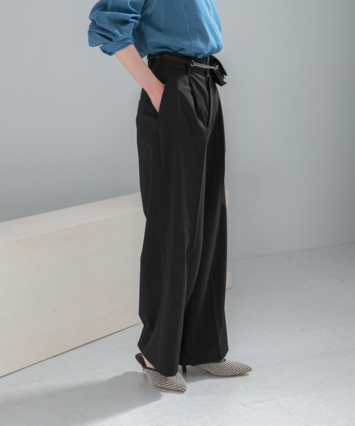 URBAN RESEARCH ROSSO WOMEN（アーバンリサーチ　ロッソ）の「防シワハイウエストワイドスラックス（その他パンツ・レディース・モカ/ライトベージュ/ブラック・TALL/38/36/34）」の17枚目の写真