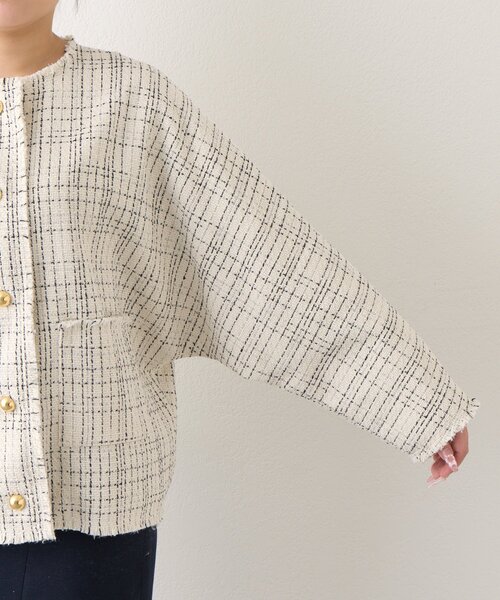 La boutique BonBon（ラブティックボンボン）の「【オケージョン対応】ツィード金ボタンジャケット（ノーカラージャケット・レディース・ブラック/オフホワイト・FREE）」の18枚目の写真