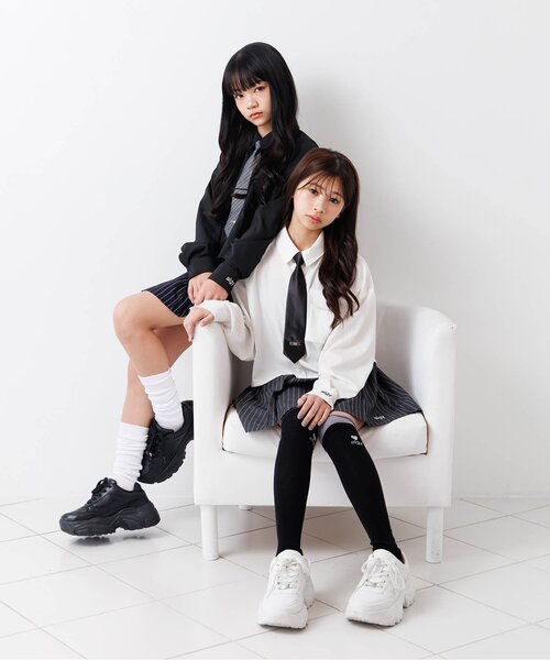 algy(アルジー)の「algyネームルーズソックス(ソックス/靴下・キッズ・ベージュ/オフホワイト・24/21)」の5枚目の写真