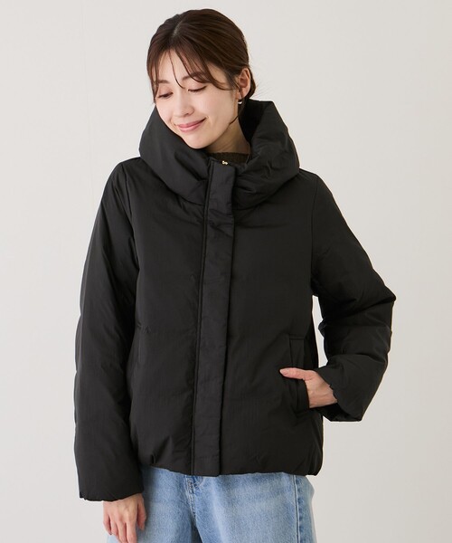 Jayro(ジャイロ)の「ナイロンマイクロタフタショートダウン(ダウンジャケット/コート・レディース・ブラック/ベージュ系その他2・M)」の5枚目の写真