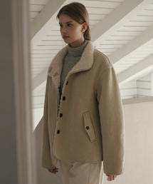 LAMINEZ（ラミネズ）の「ハイネックムートンジャケット - ライトカーキ（ムートンコート）」