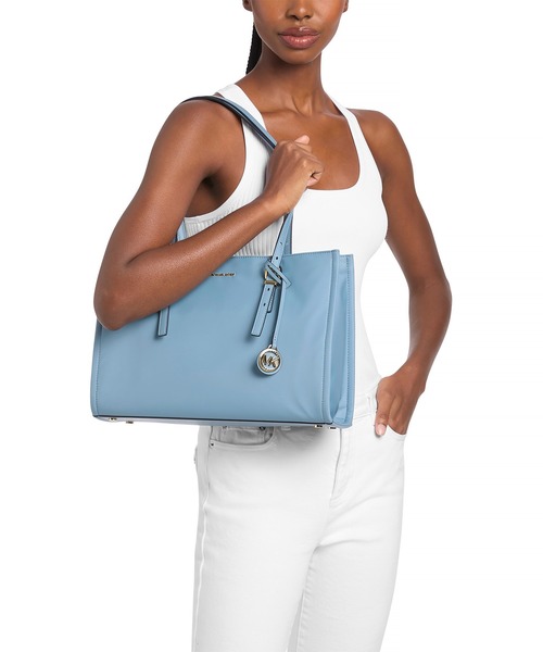 MICHAEL KORS(マイケルコース)の「ZADIE EW トップジップ トート ミディアム(トートバッグ・レディース・ブルー系・FREE)」の2枚目の写真