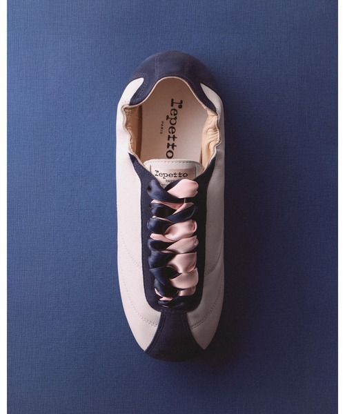 Repetto(レペット)の「Tennis Silk スニーカー - FRサイズ / V4230MCVD(スニーカー・レディース・ホワイト×ネイビー・36/35/39/38/37)」の2枚目の写真