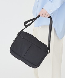 MOIN（モイン）の「ソフト パデッド クロスバック（ショルダーバッグ）」