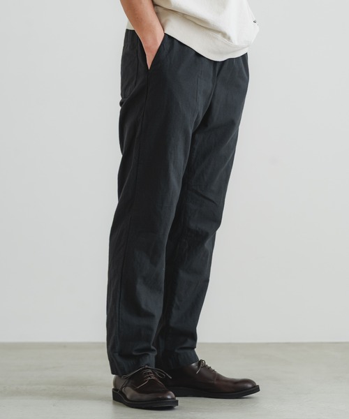 quadro（クオドロ）の「綿麻バックサテンワークパンツ（その他パンツ・メンズ・グレー/チャコール・MEDIUM）」の22枚目の写真
