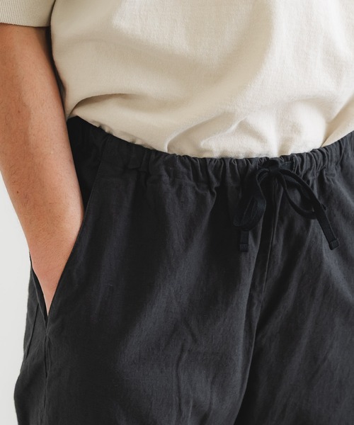 quadro（クオドロ）の「綿麻バックサテンワークパンツ（その他パンツ・メンズ・グレー/チャコール・MEDIUM）」の17枚目の写真