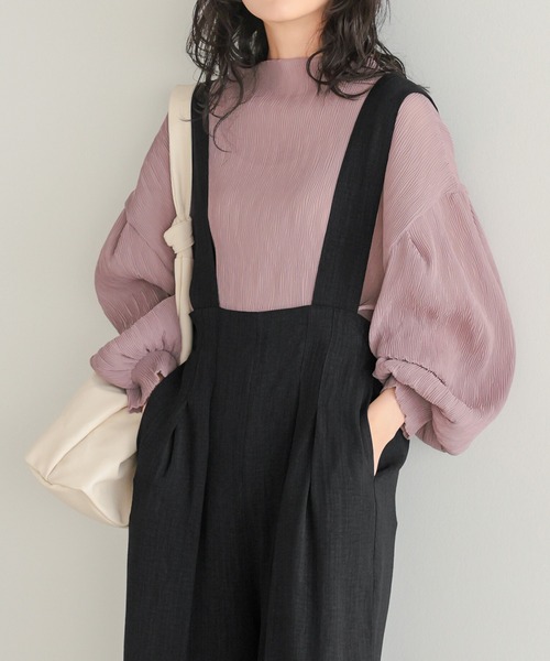 itto...(イット)の「ハイウエストで足長効果タックサロペットパンツ【軽量・シワ軽減・着痩せ】(サロペット/オーバーオール・レディース・ブラック/チャコールグレー・M)」の8枚目の写真